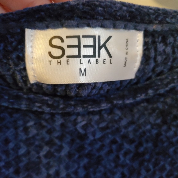 LF SEEK The Label Chenille Cropped Sweater - Picture 8 of 10